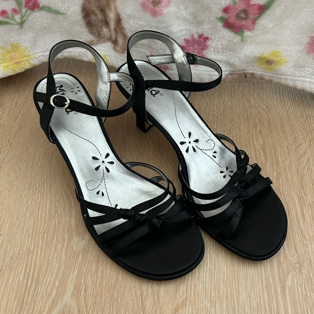 Elegant Black Strappy Sandals